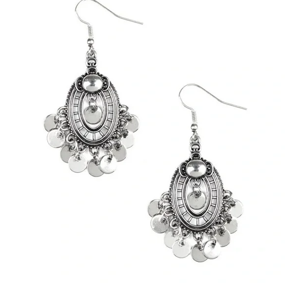 Paparazzi Elegant Silver Dangle Earrings - Picture 1 of 3